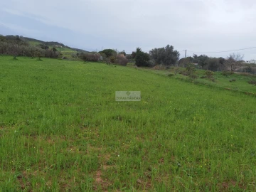 Terreno para Venda em Lagos (São Sebastião e Santa Maria)