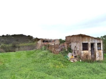 Terreno para Venda em Lagos (São Sebastião e Santa Maria)