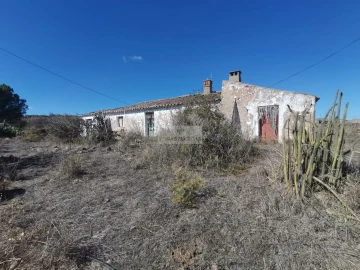 Terreno para Venda em Lagos (São Sebastião e Santa Maria)