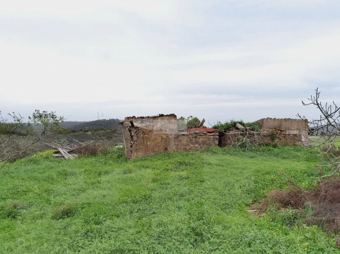 Terreno para Venda em Lagos (São Sebastião e Santa Maria) Foto 3