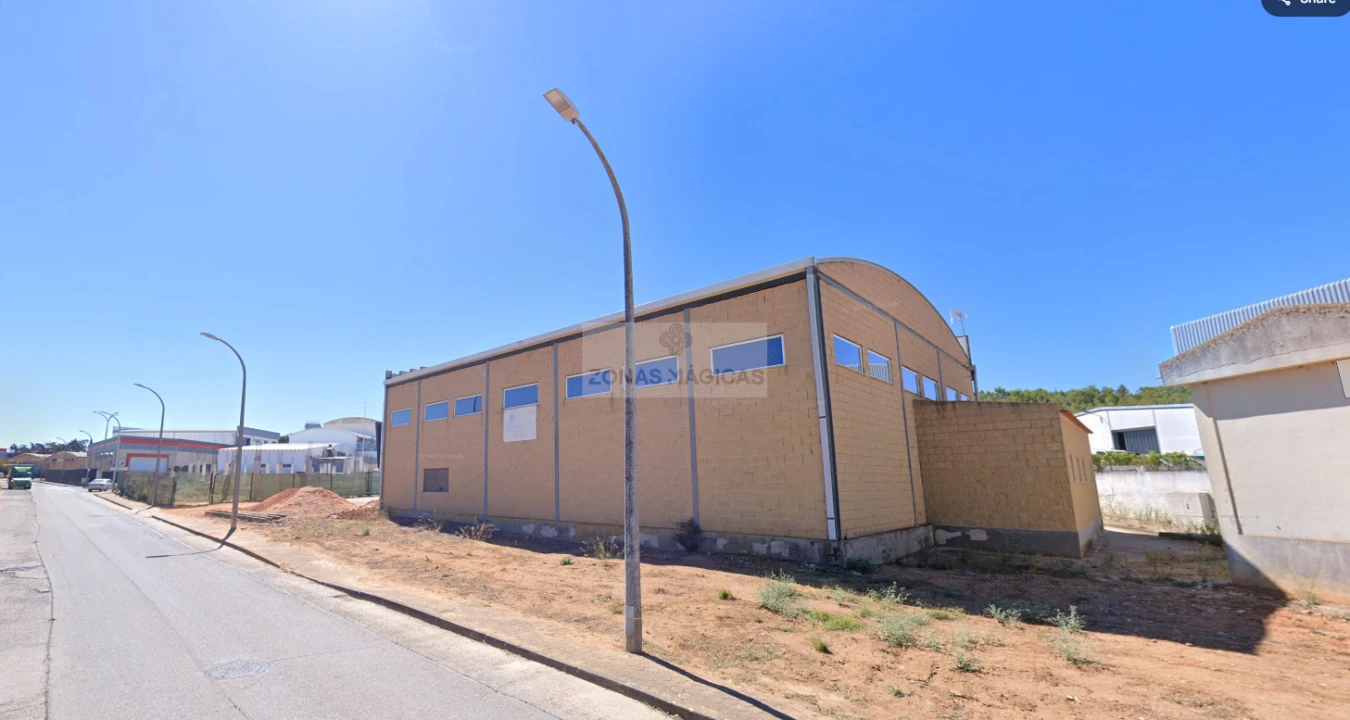 Negócio para Venda em Lagos (São Sebastião e Santa Maria) Foto 1