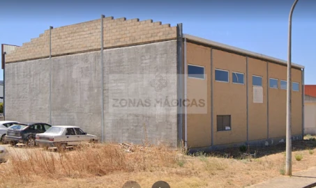 Negócio para Venda em Lagos (São Sebastião e Santa Maria)