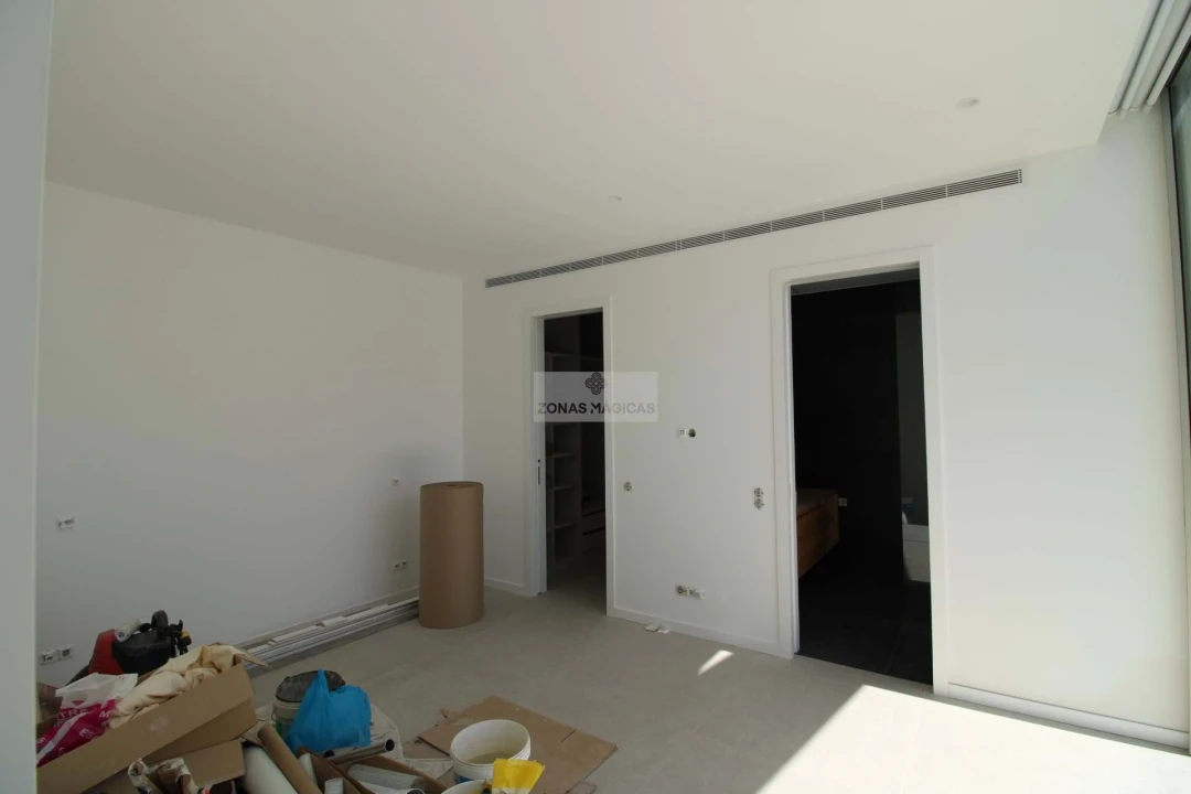 Moradia T4 para Venda em Lagos (São Sebastião e Santa Maria) Foto 22