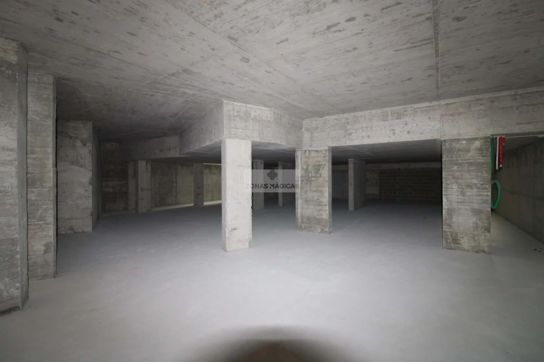 Moradia T4 para Venda em Lagos (São Sebastião e Santa Maria) Foto 50