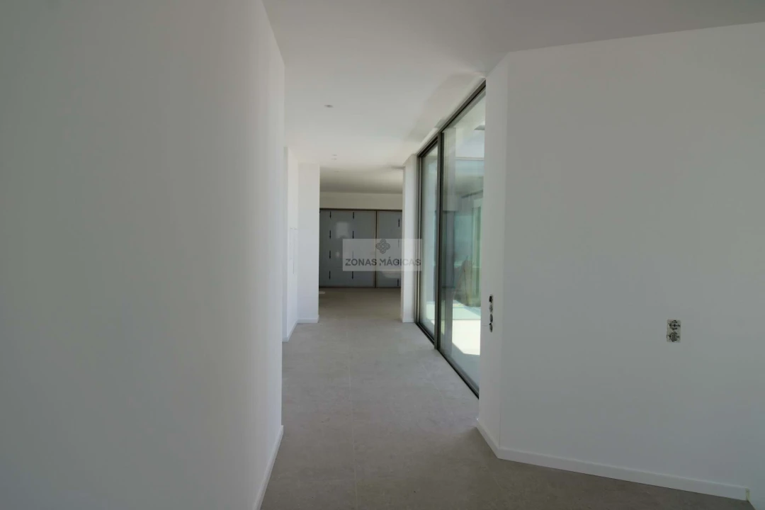 Moradia T4 para Venda em Lagos (São Sebastião e Santa Maria) Foto 14