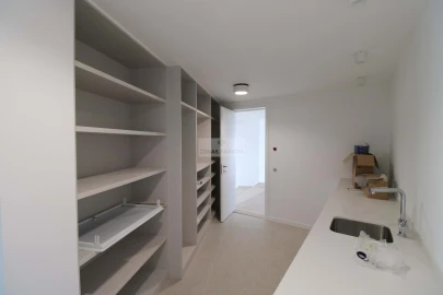 Moradia T4 para Venda em Lagos (São Sebastião e Santa Maria)