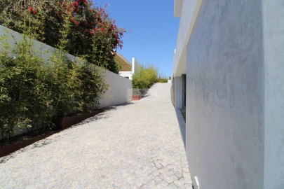 Moradia T4 para Venda em Lagos (São Sebastião e Santa Maria)