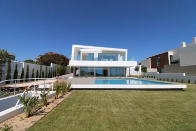 Moradia T4 para Venda em Lagos (São Sebastião e Santa Maria)