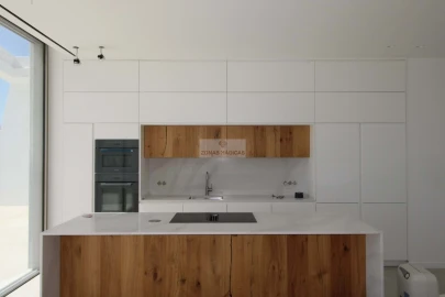 Moradia T4 para Venda em Lagos (São Sebastião e Santa Maria)