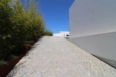 Moradia T4 para Venda em Lagos (São Sebastião e Santa Maria)