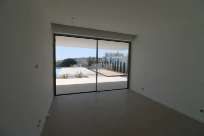 Moradia T4 para Venda em Lagos (São Sebastião e Santa Maria)