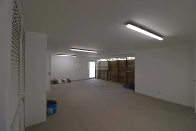 Moradia T4 para Venda em Lagos (São Sebastião e Santa Maria)