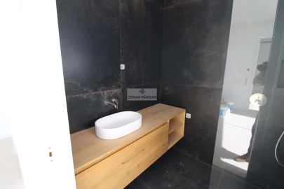 Moradia T4 para Venda em Lagos (São Sebastião e Santa Maria)