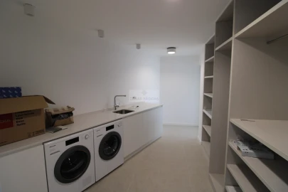 Moradia T4 para Venda em Lagos (São Sebastião e Santa Maria)