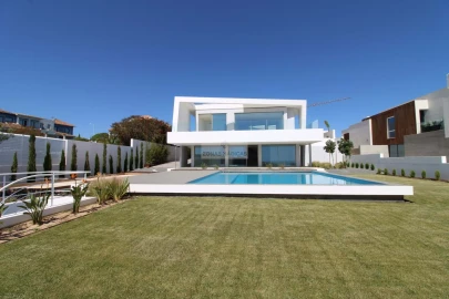 Moradia T4 para Venda em Lagos (São Sebastião e Santa Maria)