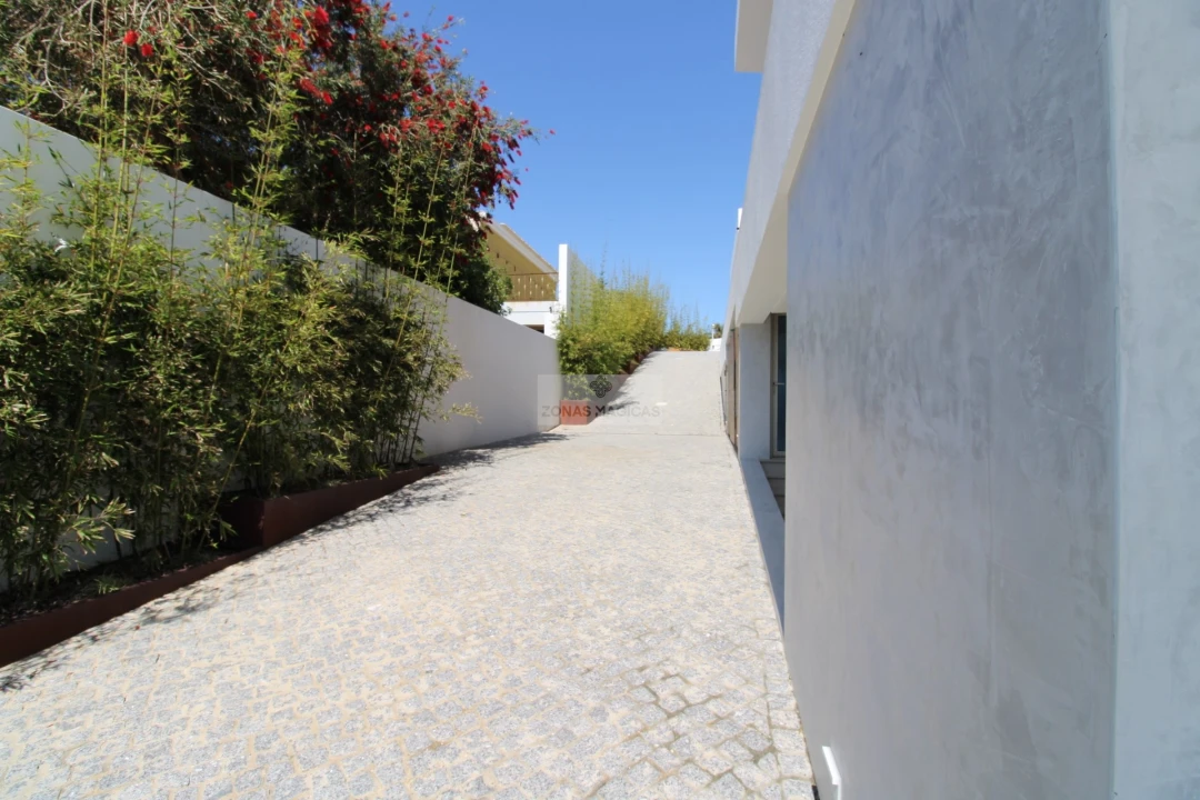 Moradia T4 para Venda em Lagos (São Sebastião e Santa Maria) Foto 56