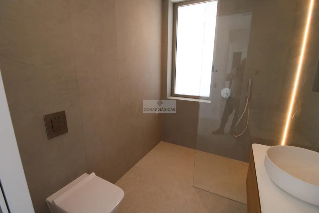 Moradia T4 para Venda em Lagos (São Sebastião e Santa Maria) Foto 43