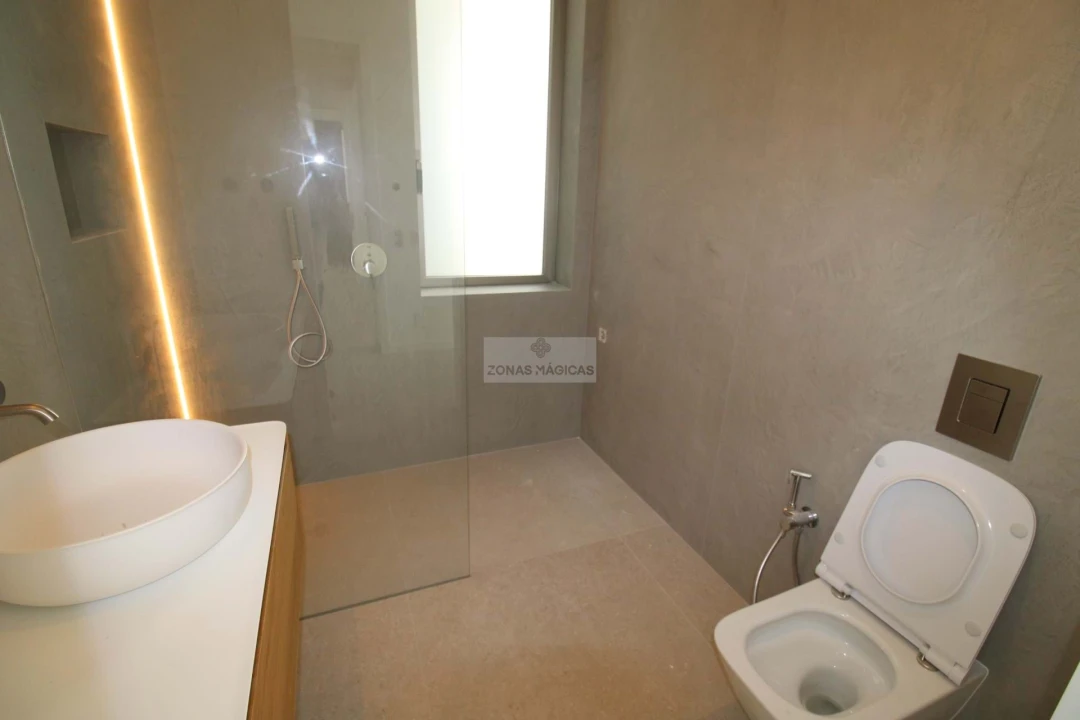 Moradia T4 para Venda em Lagos (São Sebastião e Santa Maria) Foto 38