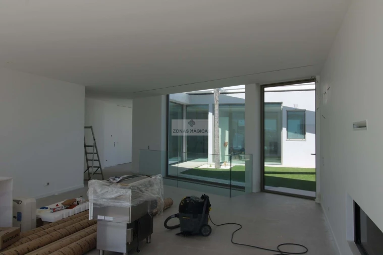 Moradia T4 para Venda em Lagos (São Sebastião e Santa Maria) Foto 9