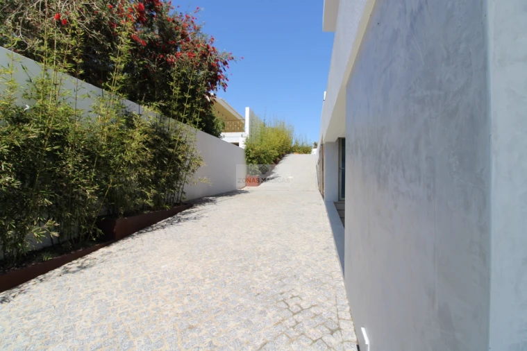 Moradia T4 para Venda em Lagos (São Sebastião e Santa Maria) Foto 56