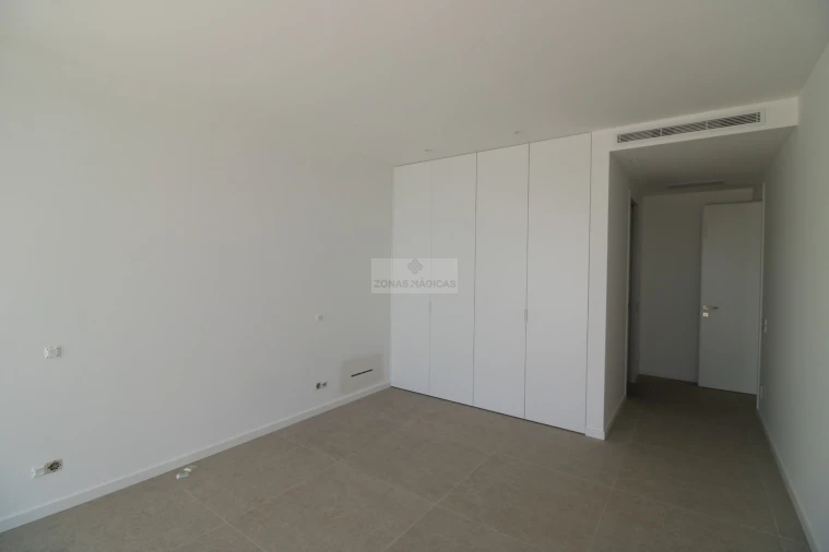 Moradia T4 para Venda em Lagos (São Sebastião e Santa Maria) Foto 40