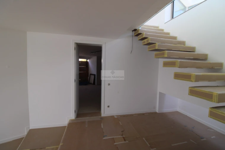Moradia T4 para Venda em Lagos (São Sebastião e Santa Maria) Foto 44