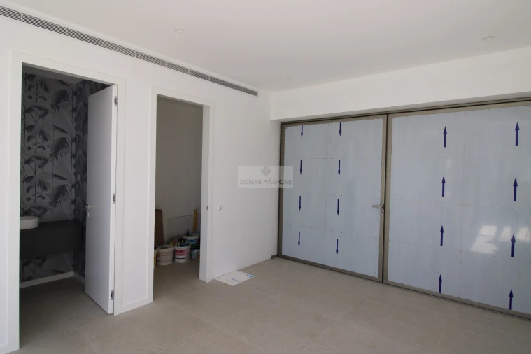 Moradia T4 para Venda em Lagos (São Sebastião e Santa Maria) Foto 18