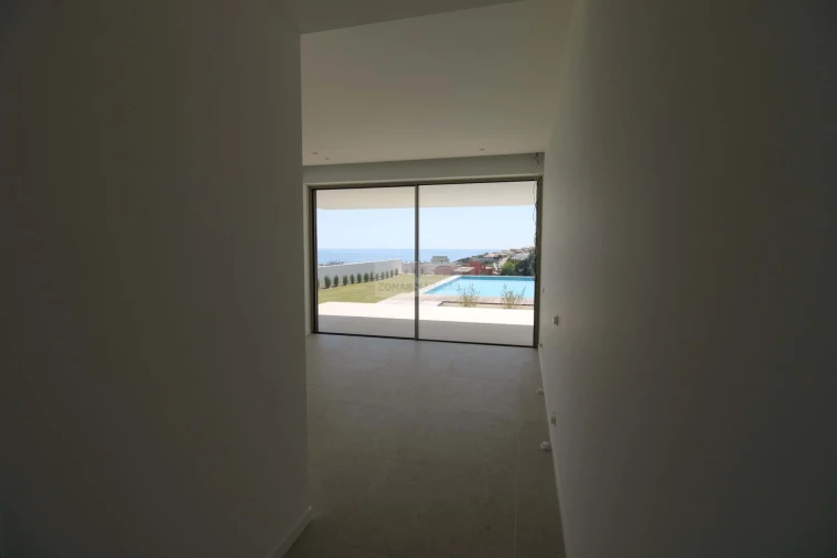 Moradia T4 para Venda em Lagos (São Sebastião e Santa Maria) Foto 34