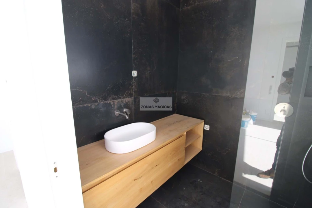 Moradia T4 para Venda em Lagos (São Sebastião e Santa Maria) Foto 23