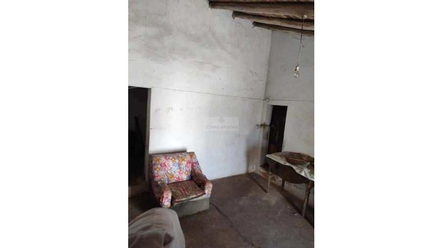 Terreno para Venda em Lagos (São Sebastião e Santa Maria) Foto 9