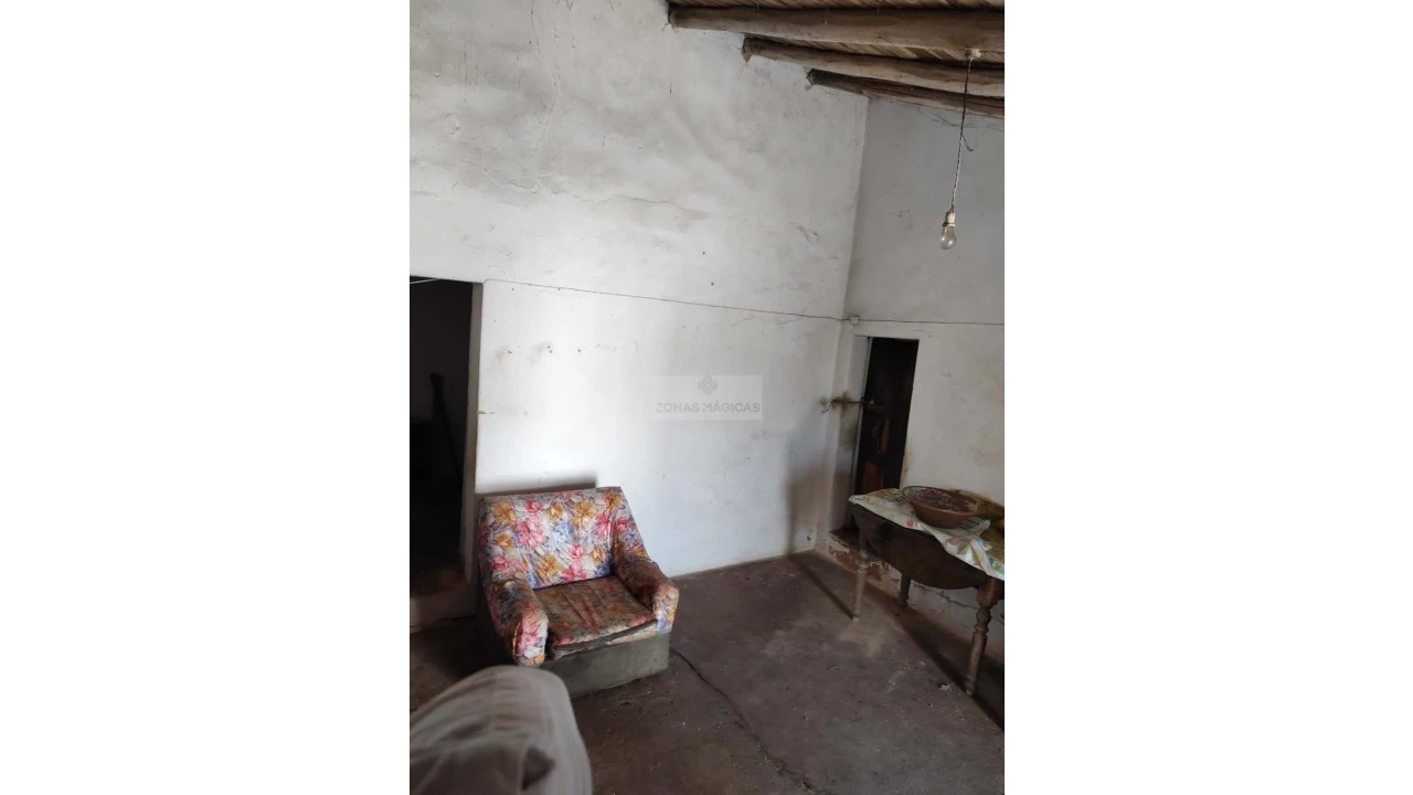 Terreno para Venda em Lagos (São Sebastião e Santa Maria) Foto 9