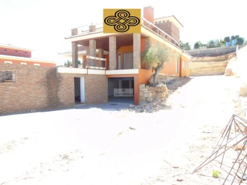Moradia T5 para Venda em Lagos (São Sebastião e Santa Maria)