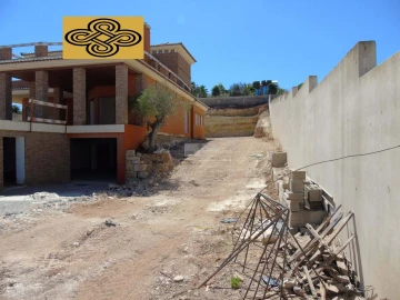 Moradia T5 para Venda em Lagos (São Sebastião e Santa Maria)
