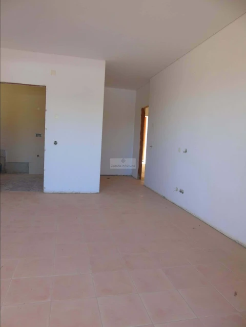 Moradia T5 para Venda em Lagos (São Sebastião e Santa Maria)