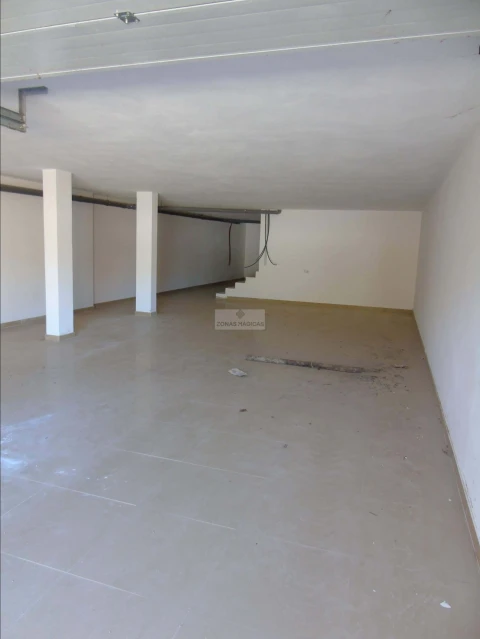 Moradia T5 para Venda em Lagos (São Sebastião e Santa Maria)
