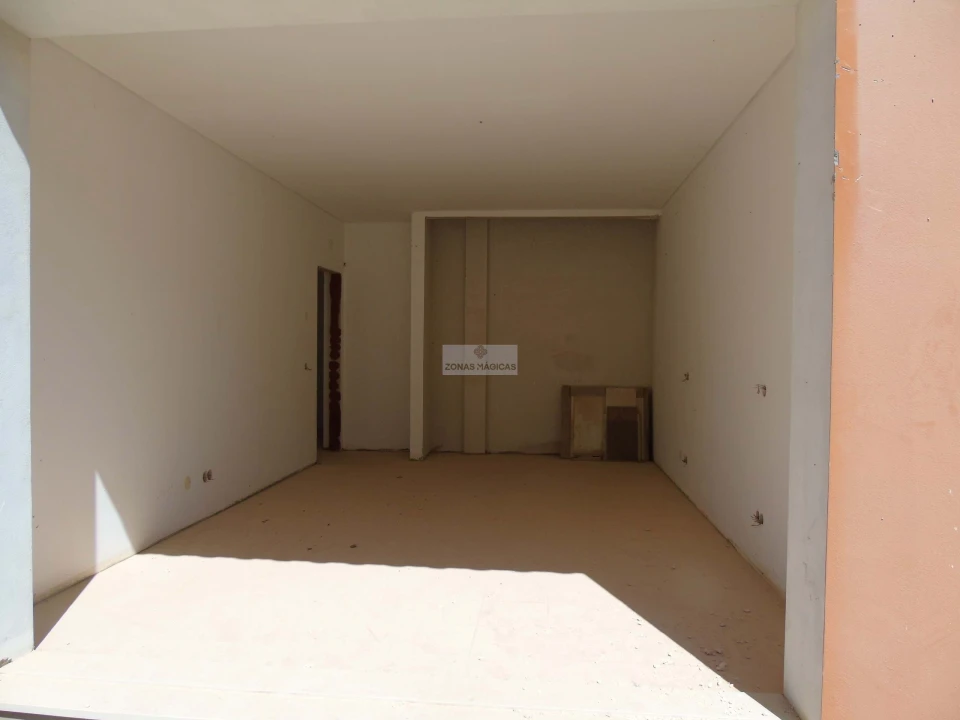 Moradia T5 para Venda em Lagos (São Sebastião e Santa Maria) Foto 37