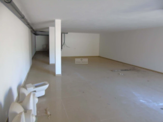 Moradia T5 para Venda em Lagos (São Sebastião e Santa Maria) Foto 6