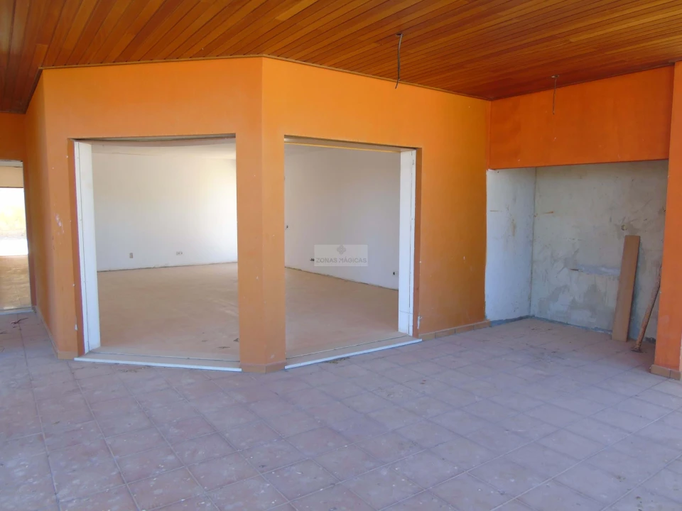 Moradia T5 para Venda em Lagos (São Sebastião e Santa Maria) Foto 26