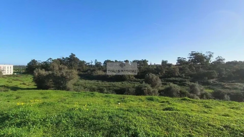 Terreno para Venda em Lagos (São Sebastião e Santa Maria)