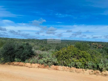 Terreno para Venda em Lagos (São Sebastião e Santa Maria)