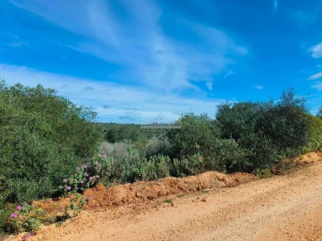Terreno para Venda em Lagos (São Sebastião e Santa Maria)