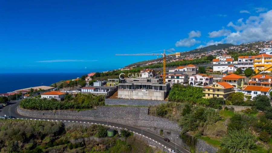 Moradia T3 para Venda em Calheta Foto 2