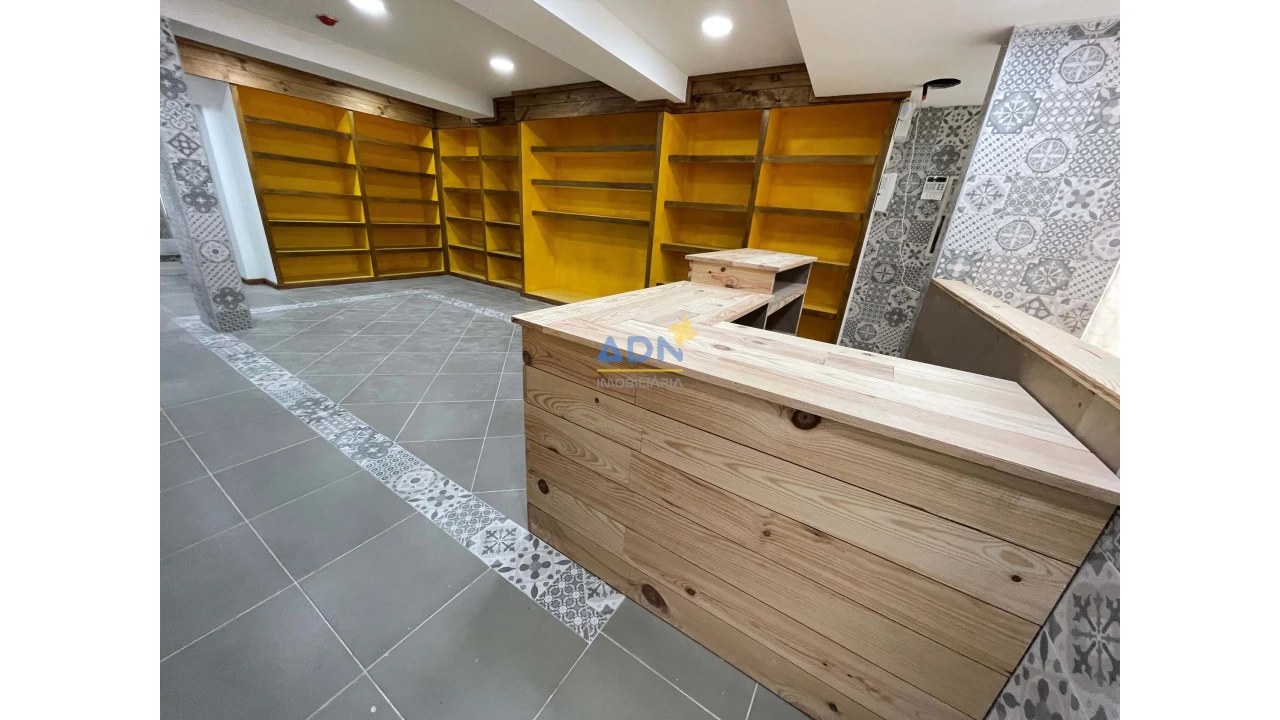 Negócio para Venda em Castelo Branco Foto 1