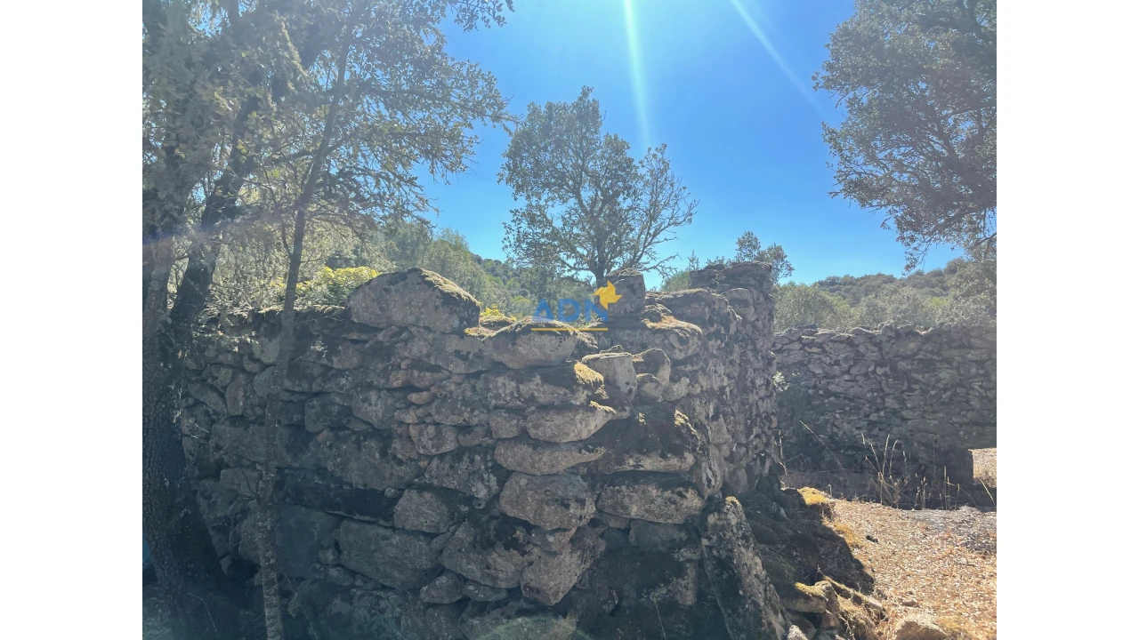 Terreno para Venda em Castelo Mendo, Ade, Monteperobolso e Mesquitela Foto 2