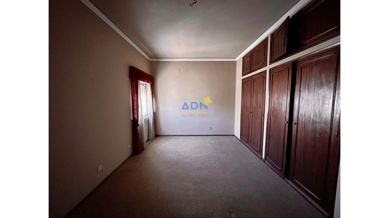 Apartamento T5 para Venda em Castelo Branco Foto 4