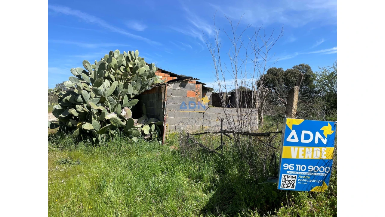 Terreno para Venda em Toulões Foto 4