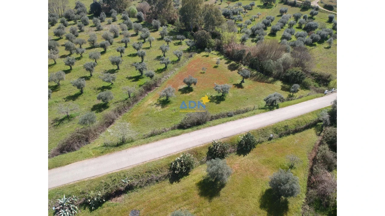 Terreno para Venda em Toulões Foto 22