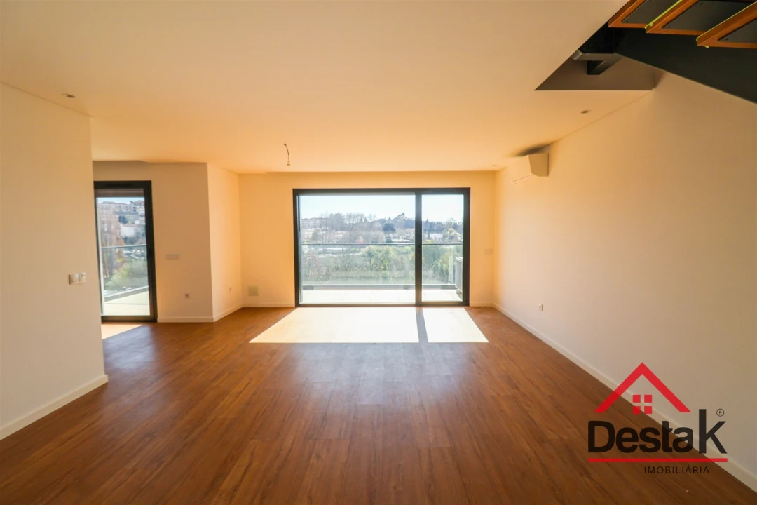 Apartamento T3 para Venda em Viseu Foto 3