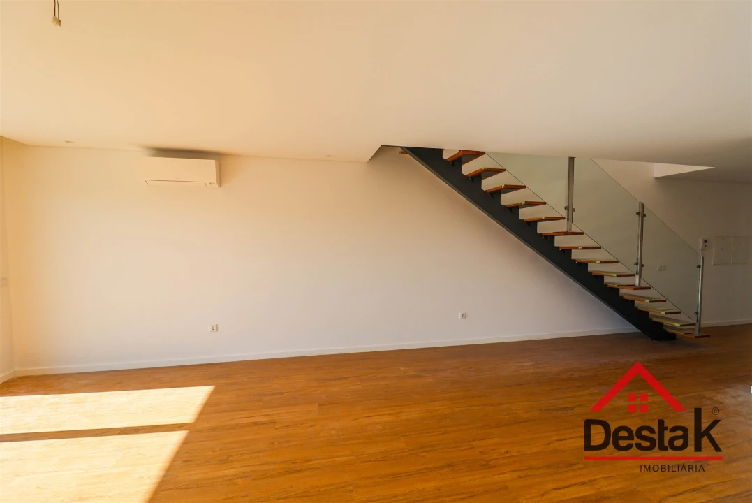 Apartamento T3 para Venda em Viseu Foto 6