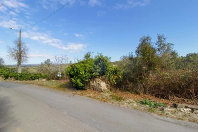 Terreno para Venda em Azoia de Cima e Tremês